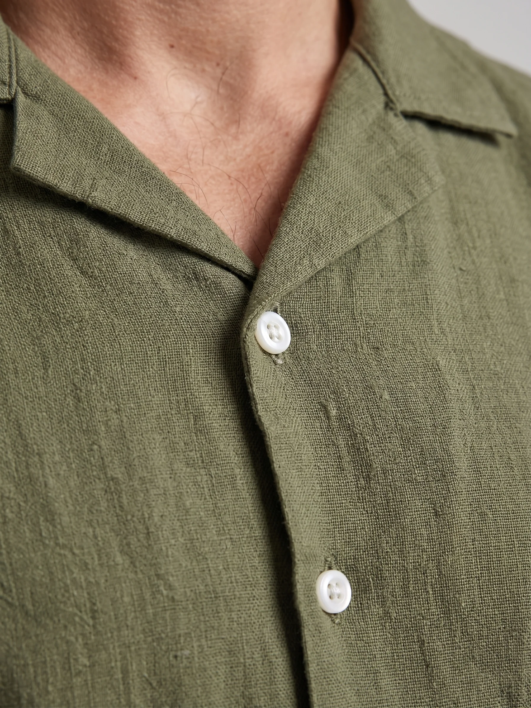 Men's Fashion Short Sleeve Linen Shirt - Olive - Image 2
